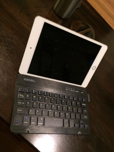 Kanex Mini Keyboard and iPad Mini 4